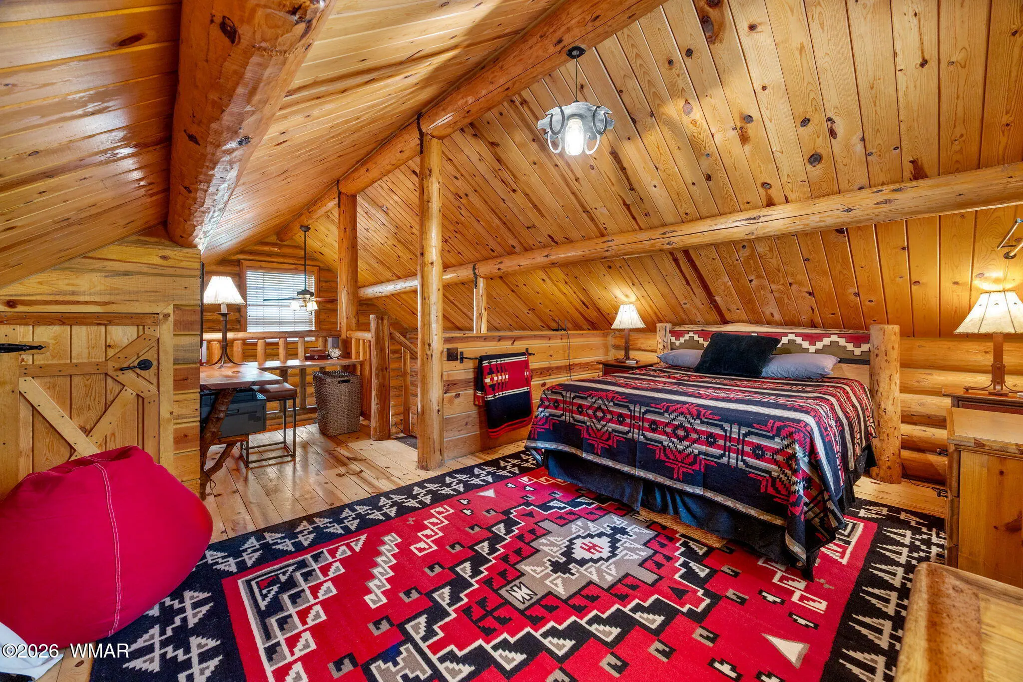 Upstairs bedroom with office nook